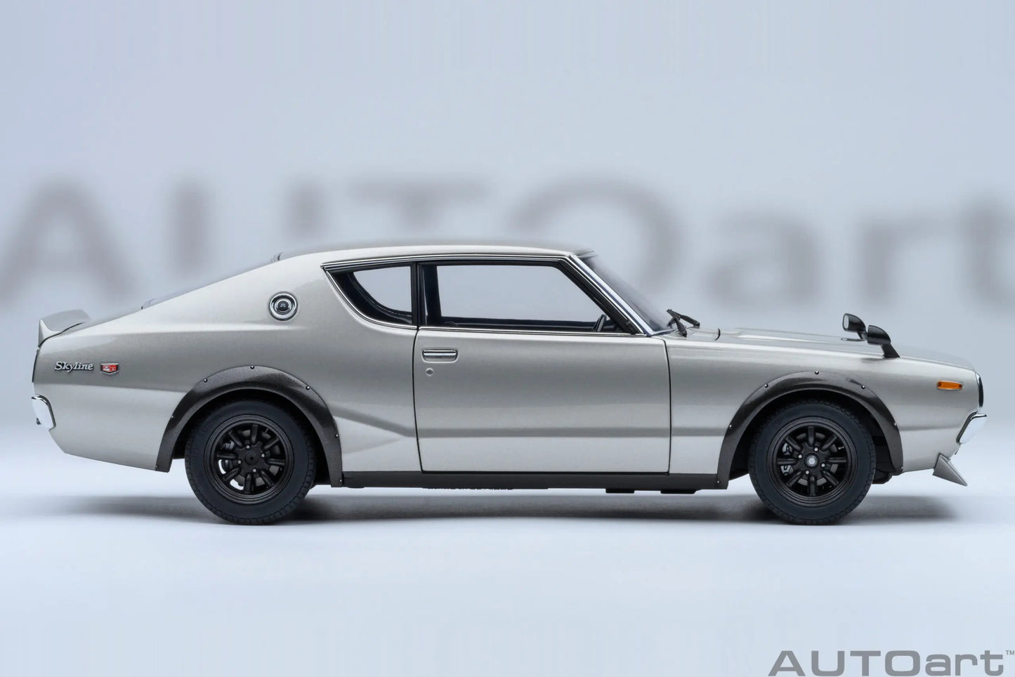 NISSAN SKYLINE 2000 GT-R (KPGC110) TUNED VERSION RS WATANABE WHEEL AUTOart 1/18 Static display model gift collection