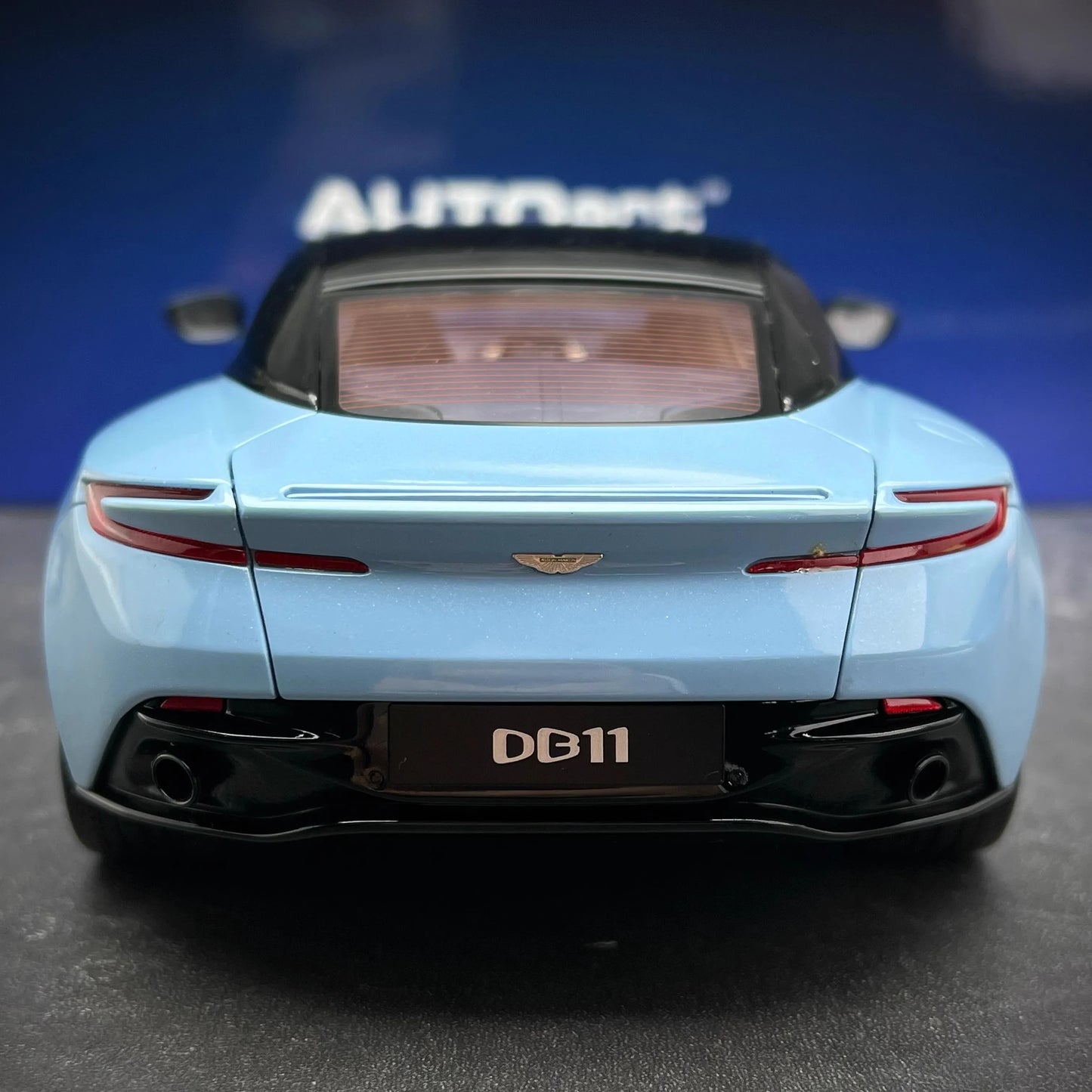 AUTOART New model 1/18 scale Aston Martin DB11  Sports car model Static display Collection Holiday gift