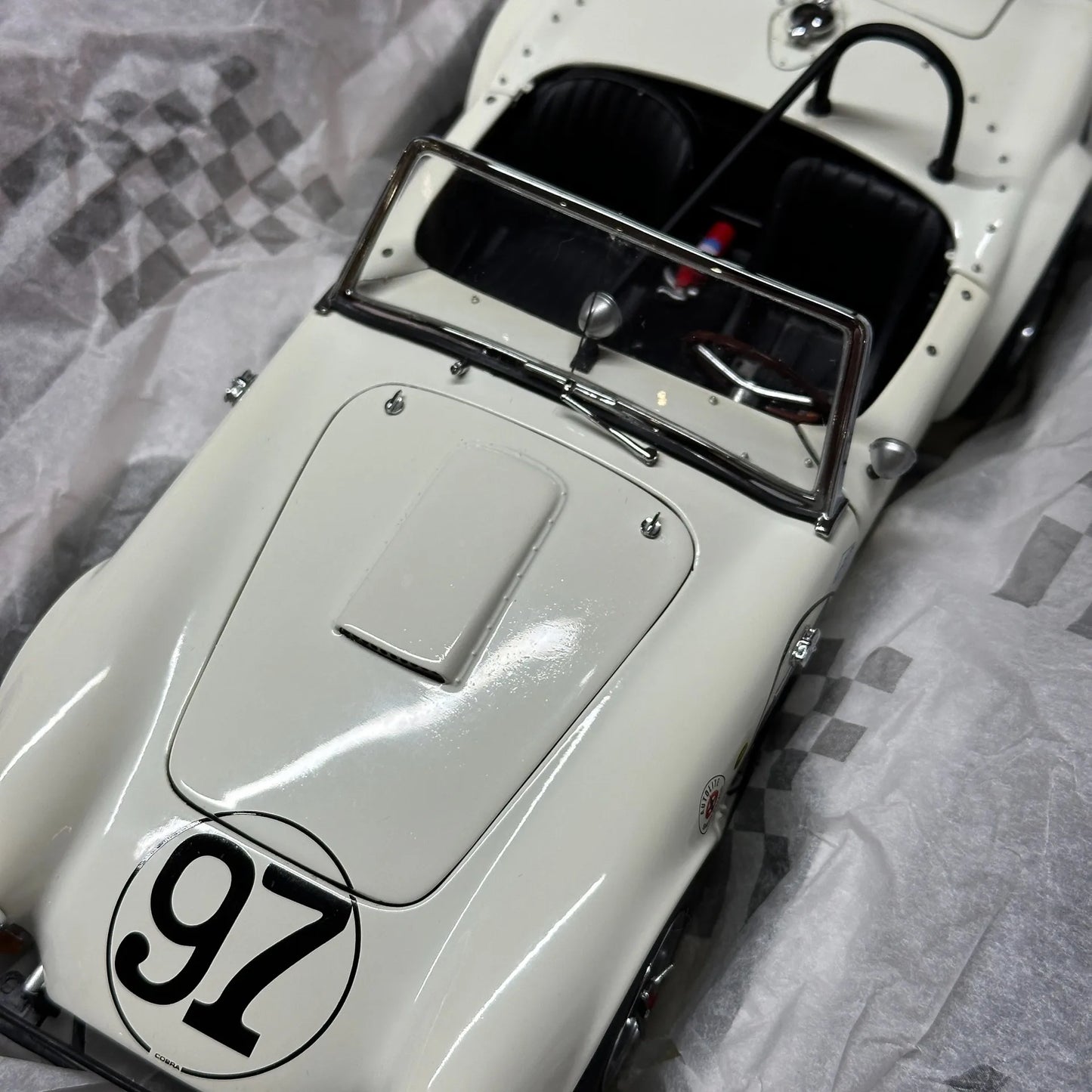 Exoto 1:18 AC Cobra Shelby 289 #97 Simulation Limited Edition All Open Alloy Metal Static Car Model Toy Gift