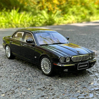 Almost Real AR 1/18 Jaguar XJ6 X350 Car models give gifts to friends Adult toys Birthday gifts to friends Company show metal