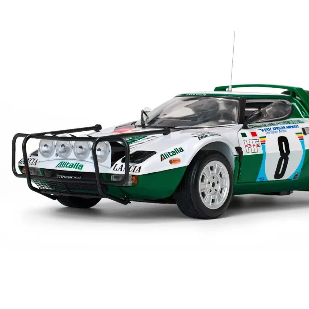 WELLY 1/18 Lancia Stratos HF #8 1975 Rally Car Model
