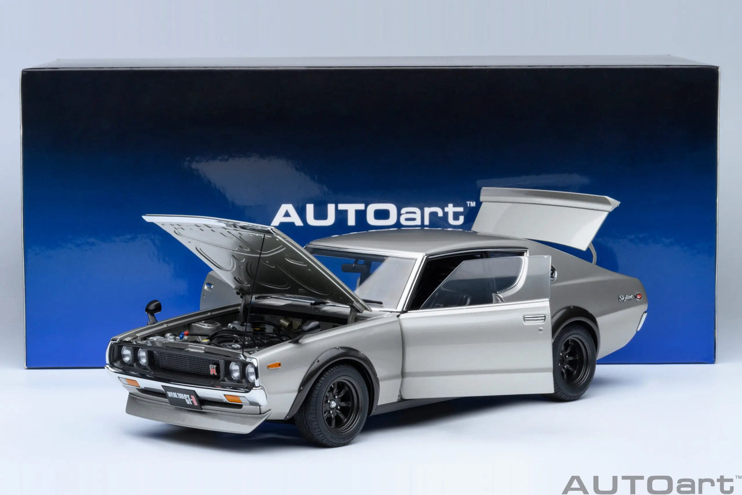 NISSAN SKYLINE 2000 GT-R (KPGC110) TUNED VERSION RS WATANABE WHEEL AUTOart 1/18 Static display model gift collection