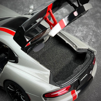 AUTOART New 1/18 scale DODGE VIPER ACR 2017 car model Static display Collection Holiday gift