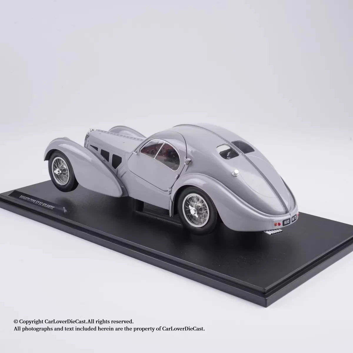 Solido 1/18 Bugatti Atlantic Type 57 SC 1937 Diecast Vehicle Model with Two Open Doors Limited Edition Cars Gifts