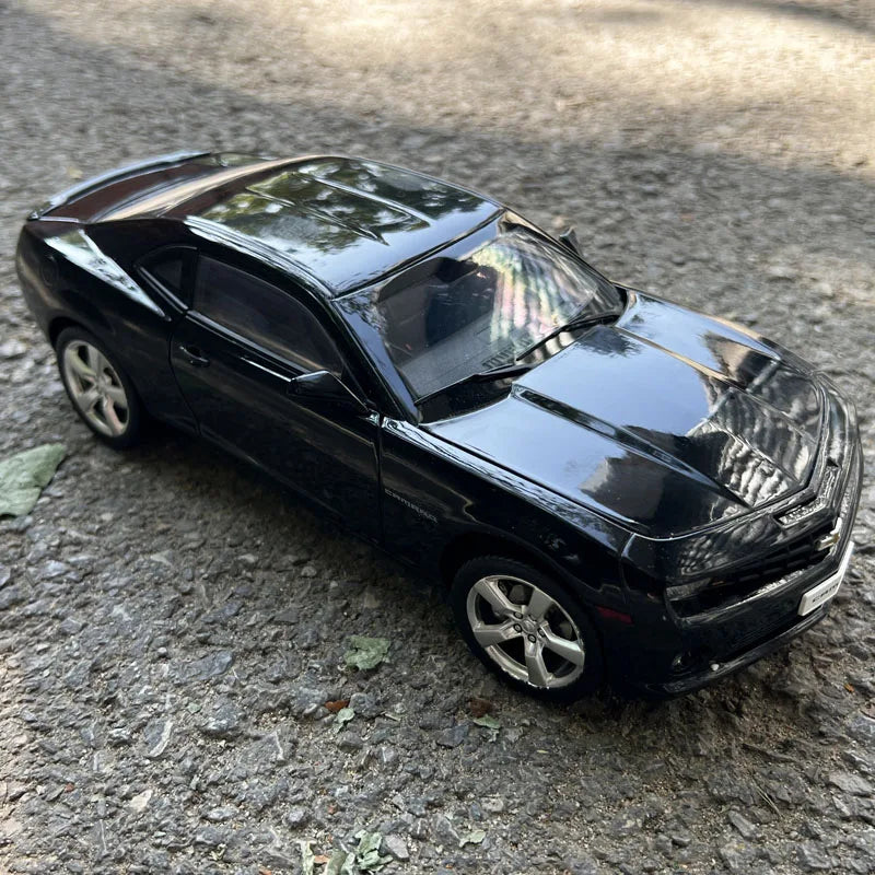 GM Chevrolet Camaro 1:18 ,Paint With Defect,Diecast Model for Collection and Display