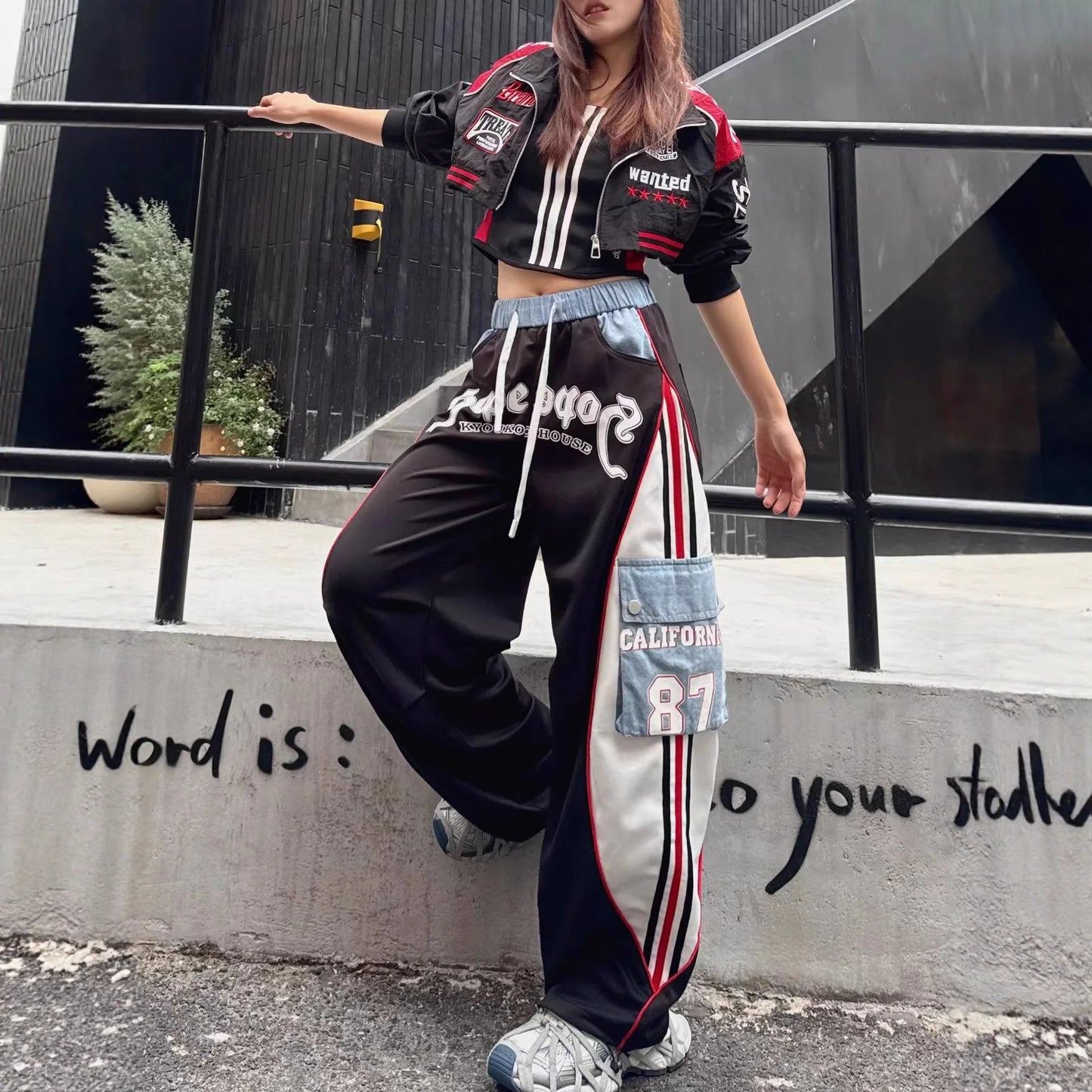European Style Casual Pants for Women 2026 Spring Summer New Large Pocket Letter Print Embroidery Patchwork Denim Trousers Trendy