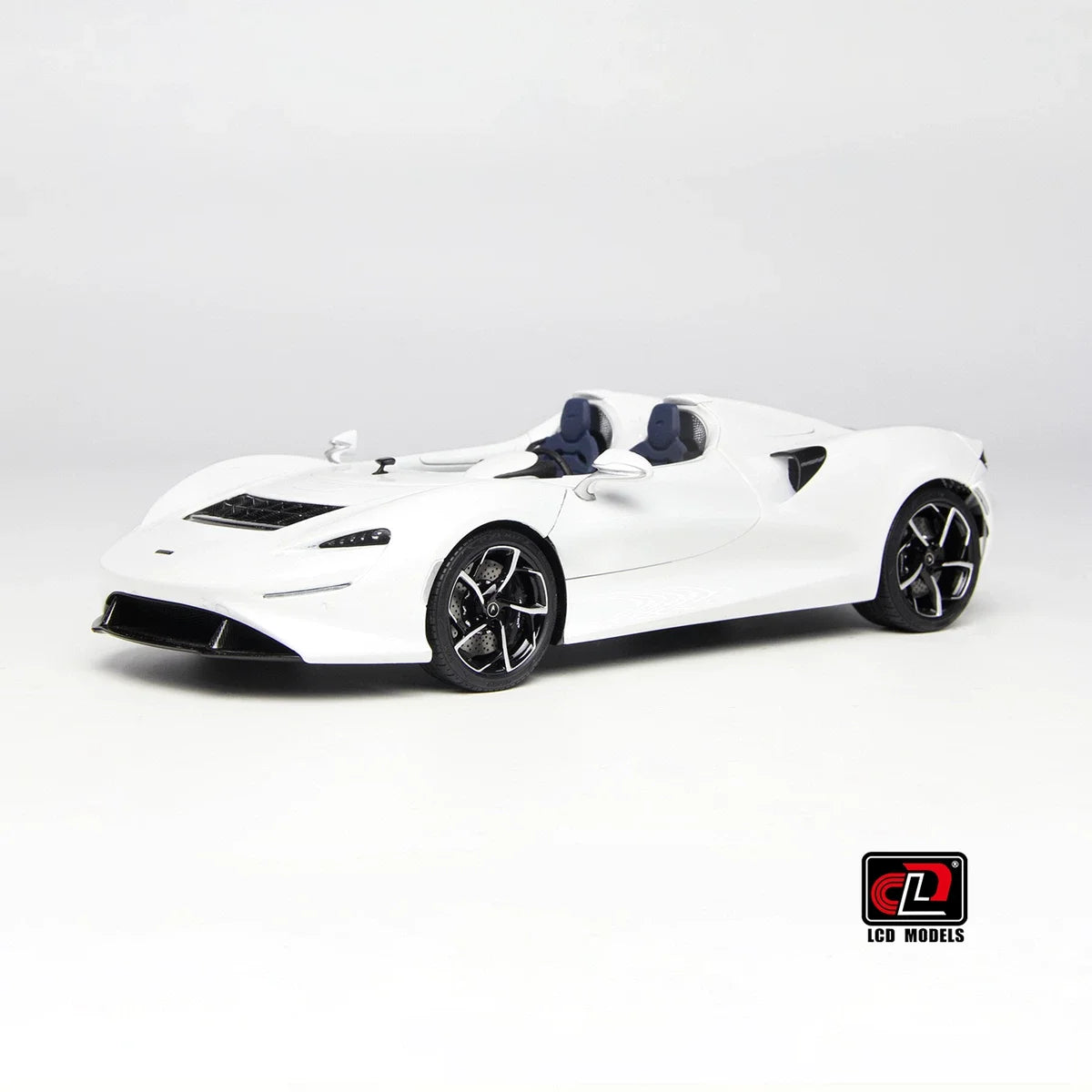 LCD Diecast car model 1:18 McLaren ELVA car model metal static display collection