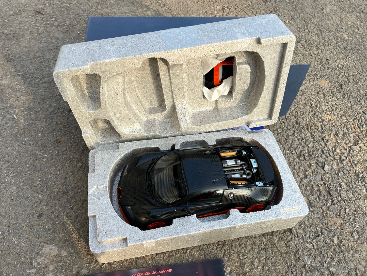 Original 1:18 Model,Autoart BUGATTI Veyron 16.4 Super Sport World Record Edition,Alloy Car Model for Display,Gift and Collect