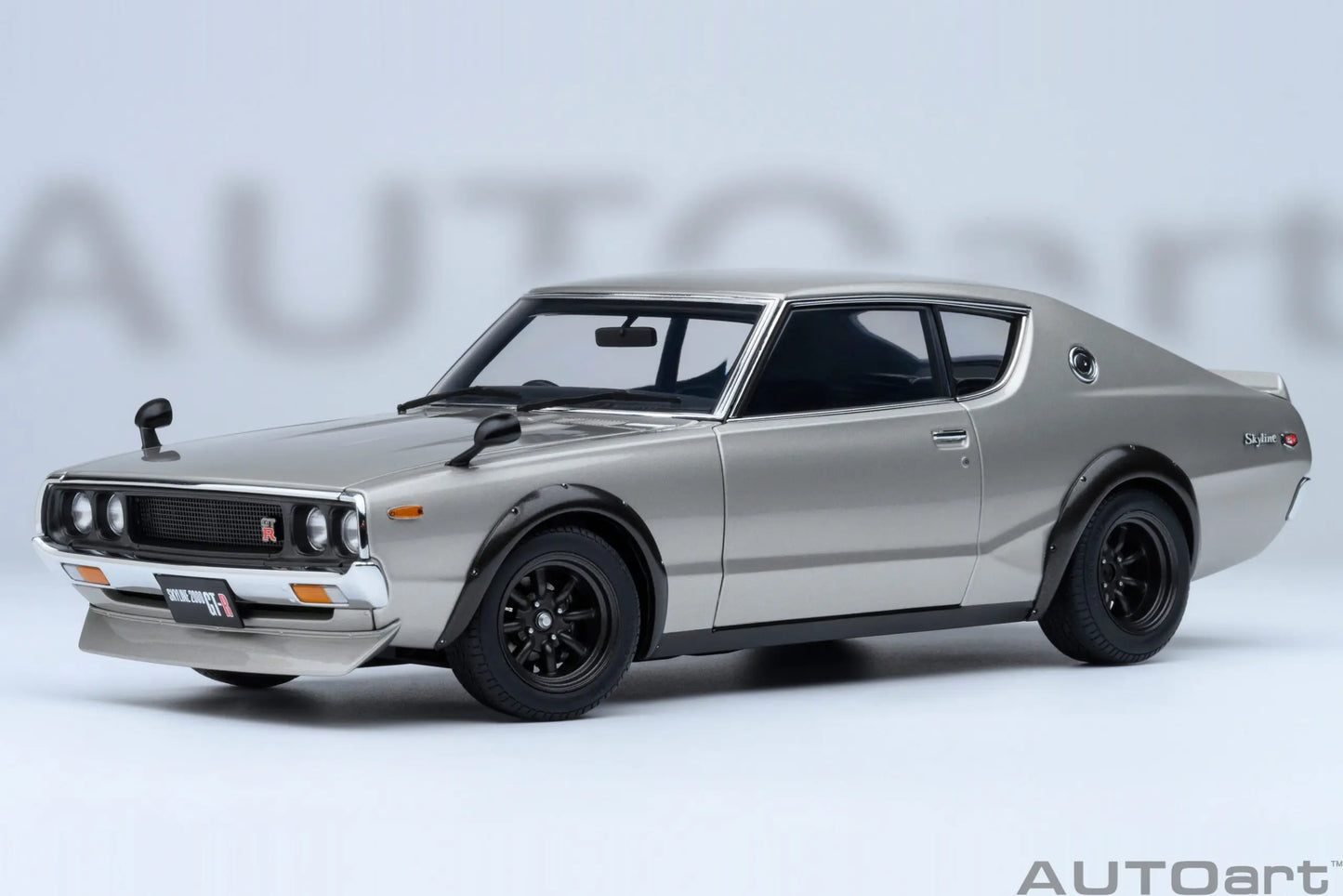 NISSAN SKYLINE 2000 GT-R (KPGC110) TUNED VERSION RS WATANABE WHEEL AUTOart 1/18 Static display model gift collection