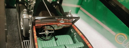 Cult 1:18 540K B 1936 Vintage Car Simulation Limited Edition Resin Metal Static Car Model Toy Gift
