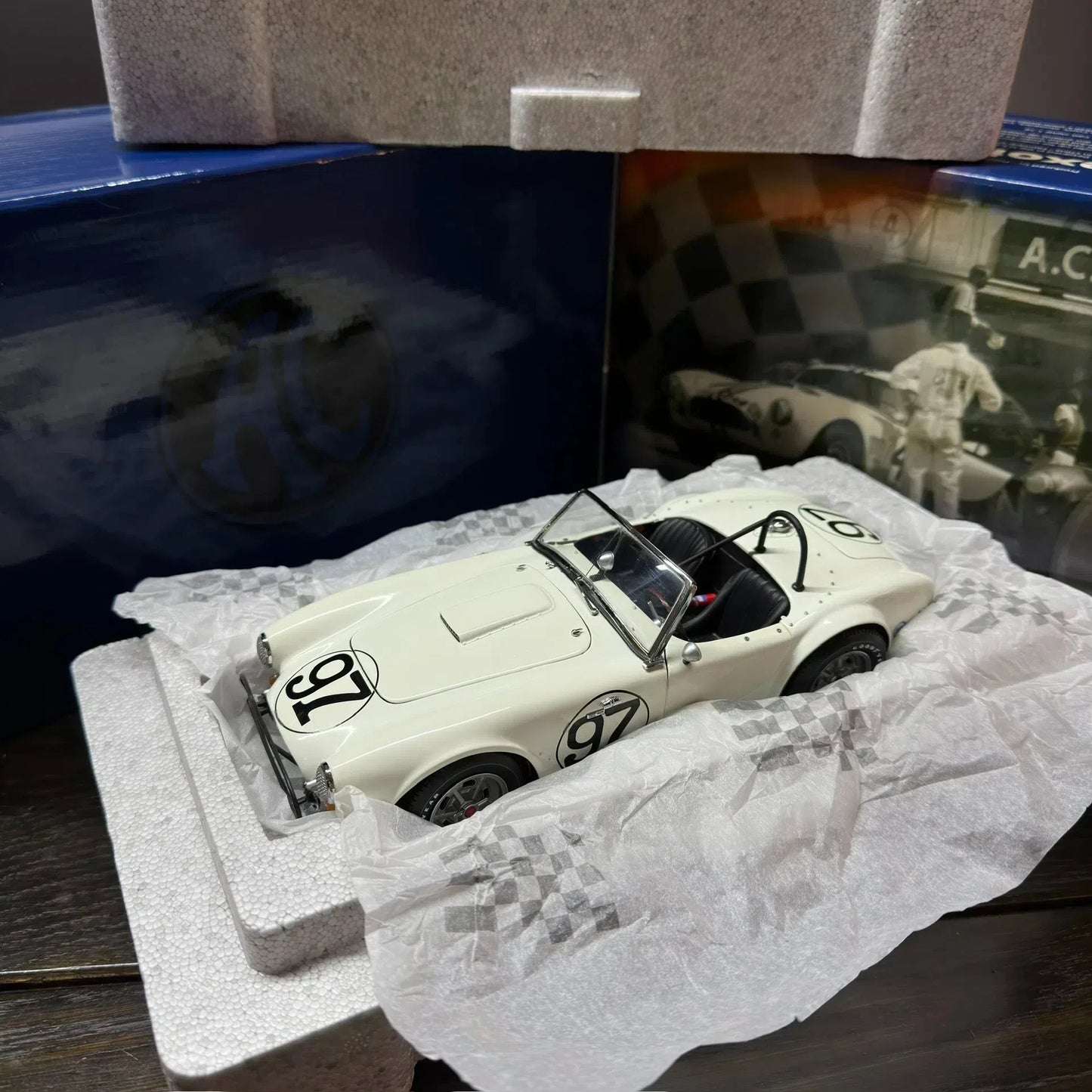 Exoto 1:18 AC Cobra Shelby 289 #97 Simulation Limited Edition All Open Alloy Metal Static Car Model Toy Gift