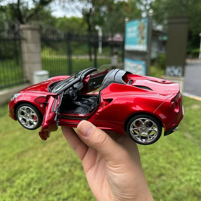 AUTOART 1/18 Alfa Romeo 4C Car Model