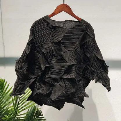 GVUW Elegant Diamond Pleated T-shirt Women Summer Fashion Three Quarter Sleeve O-neck Pullover Female Loose Clothing 17D585