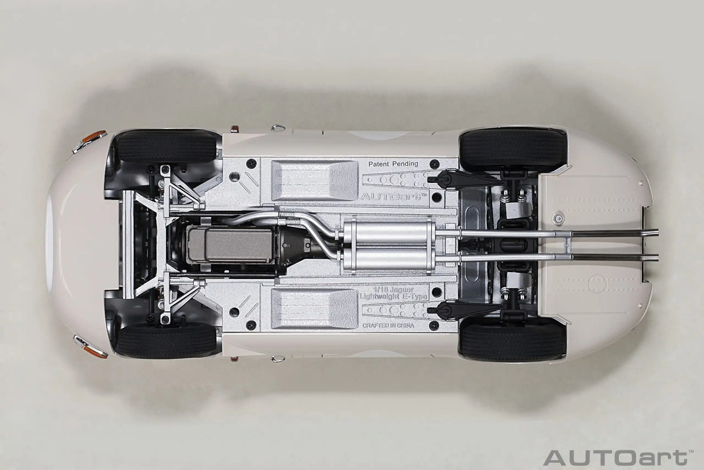 AUTOART  1:18  Jaguar Lightweight E-Type  Car model  Send to a friend Holiday gift Model collection