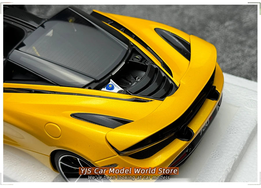 AUTOart 1:18 scale for McLaren 720S  Sports car model static display pieces holiday gift collection