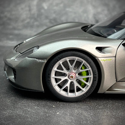AUTOART car model simulation 1/18 Porsche 918 Car Model alloy room ornament display cars model boy collection christmas gift
