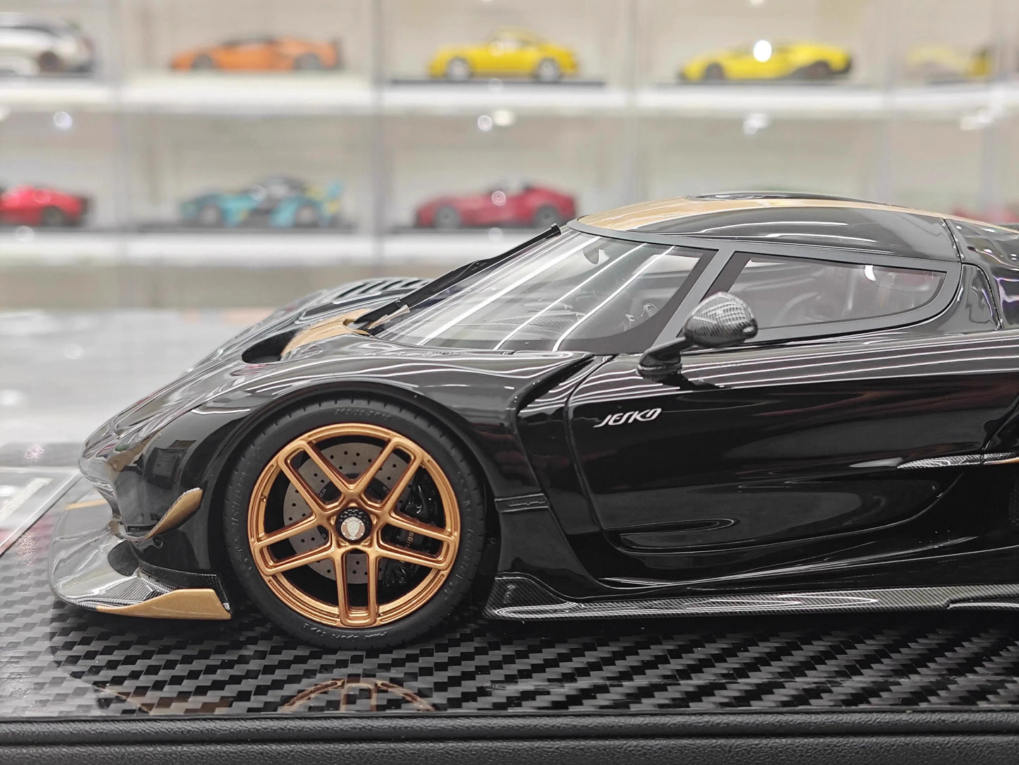 Frontiart Car Model 1/18 Koenigsegg Jesko Car Model Resin Model Limited Edition Cars Model Room Ornament Boy Collection Gift