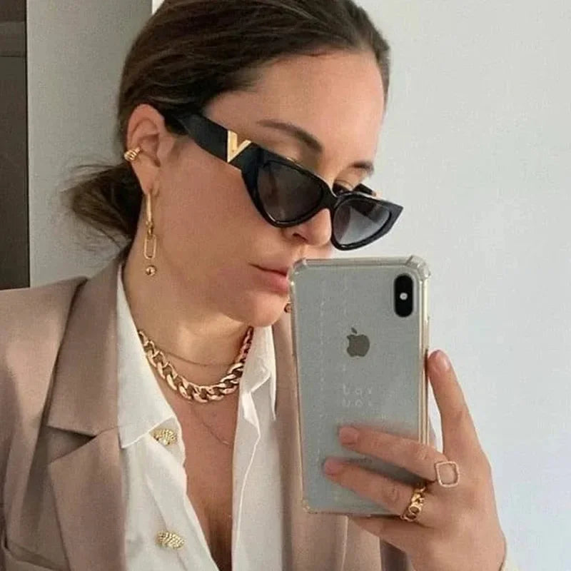 INS Cat Eye Sunglasses Women 2026 Fashion Triangle Vintage Sun Glasses Female Brand Designer Retro Glasses Shades Oculos De Sol