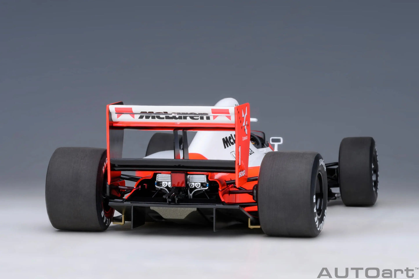 AUTOART New 1/18  Honda MP4/6 1991 #1 (with McLaren logo)  Car model  Send to a friend  Personal collection Static ornament