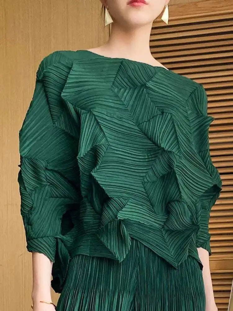 GVUW Elegant Diamond Pleated T-shirt Women Summer Fashion Three Quarter Sleeve O-neck Pullover Female Loose Clothing 17D585