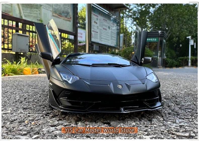 AUTOART 1/18 Lamborghini Aventador SVJ Car Model