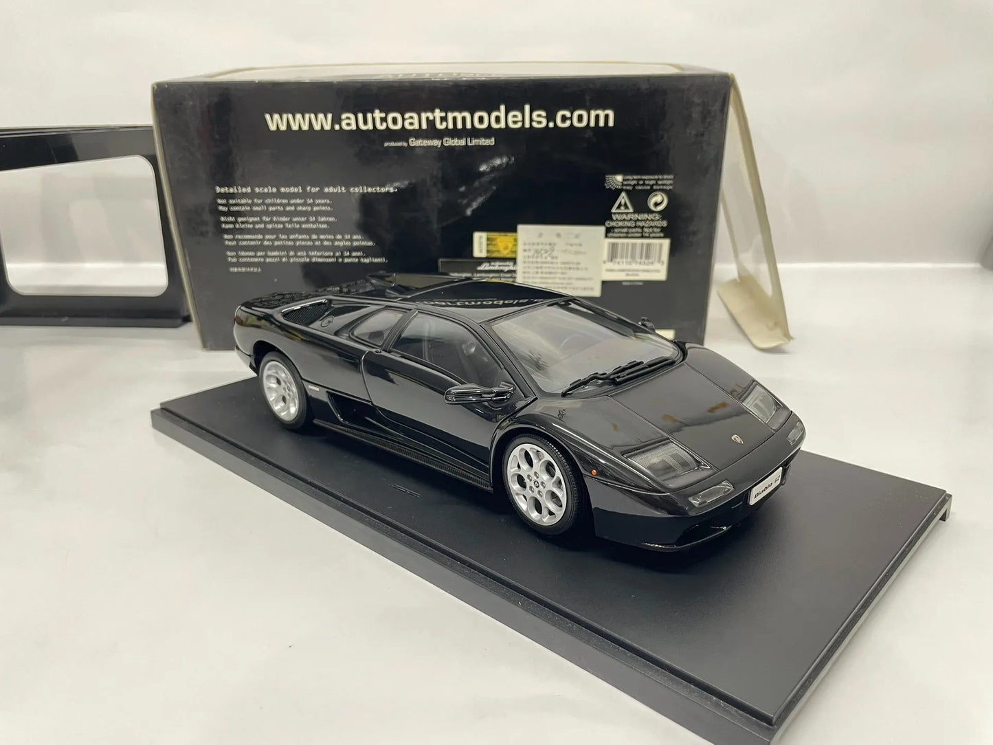 Autoart 1:18 Diablo Black Simulation Limited Edition All Open Alloy Metal Static Car Model Toy Gift