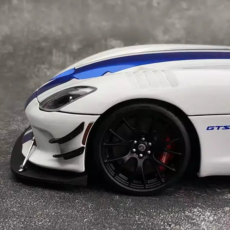 AUTOART New 1/18 scale DODGE VIPER ACR 2017 car model Static display Collection Holiday gift