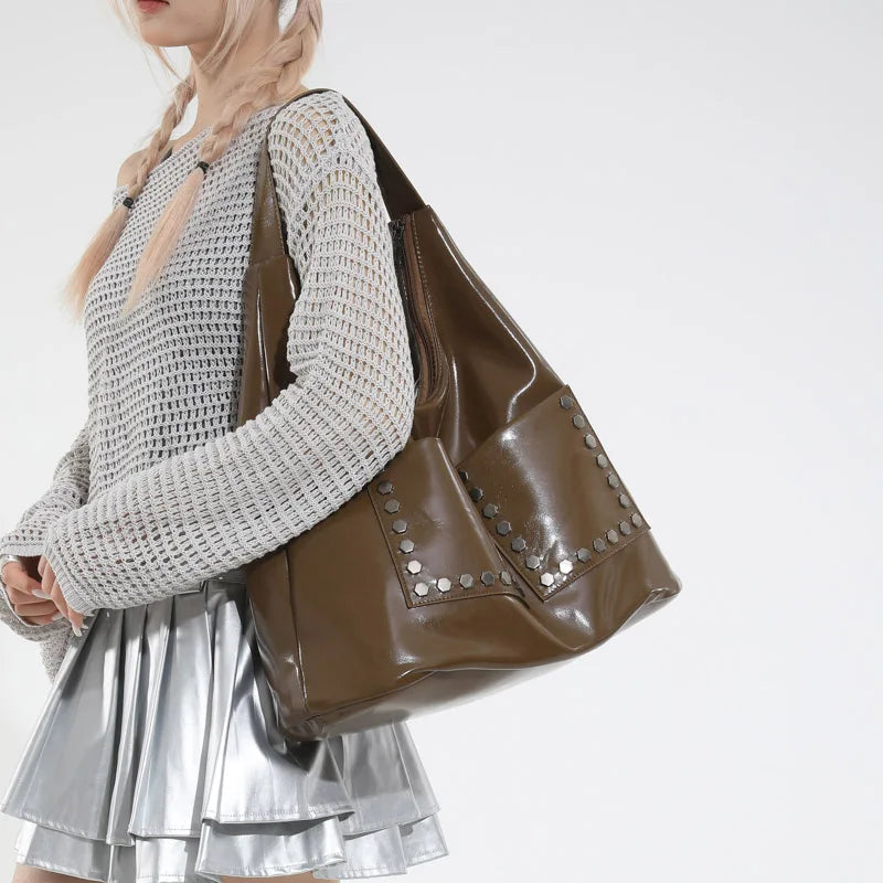 Retro Rivet Ladies Underarm Bag Fashion Girls Trend PU Leather Shoulder Bag Simple Design Style Large Capacity Women's Tote Bag