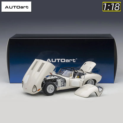 AUTOART  1:18  Jaguar Lightweight E-Type  Car model  Send to a friend Holiday gift Model collection