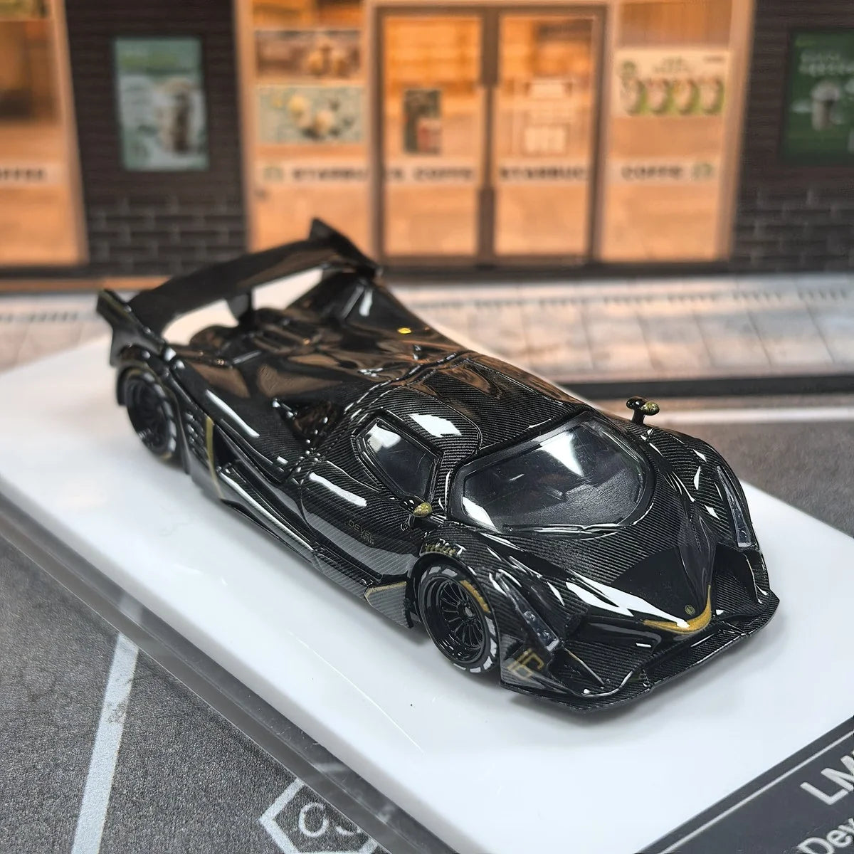 LMF Model 1/64 Devel Sixteen 16 Gold Carbon Fiber Diecast Alloy Car Collection