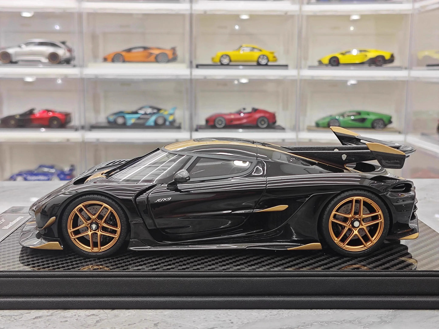 Frontiart Car Model 1/18 Koenigsegg Jesko Car Model Resin Model Limited Edition Cars Model Room Ornament Boy Collection Gift