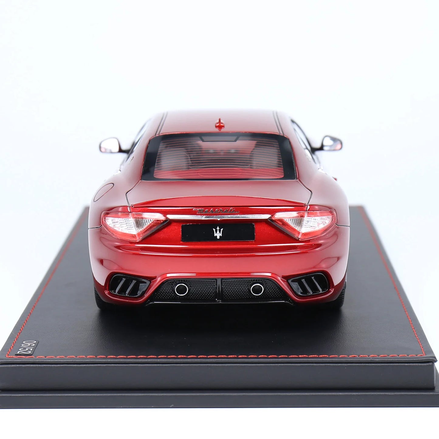 Maserati  1:18 GranTurismo MC resin model