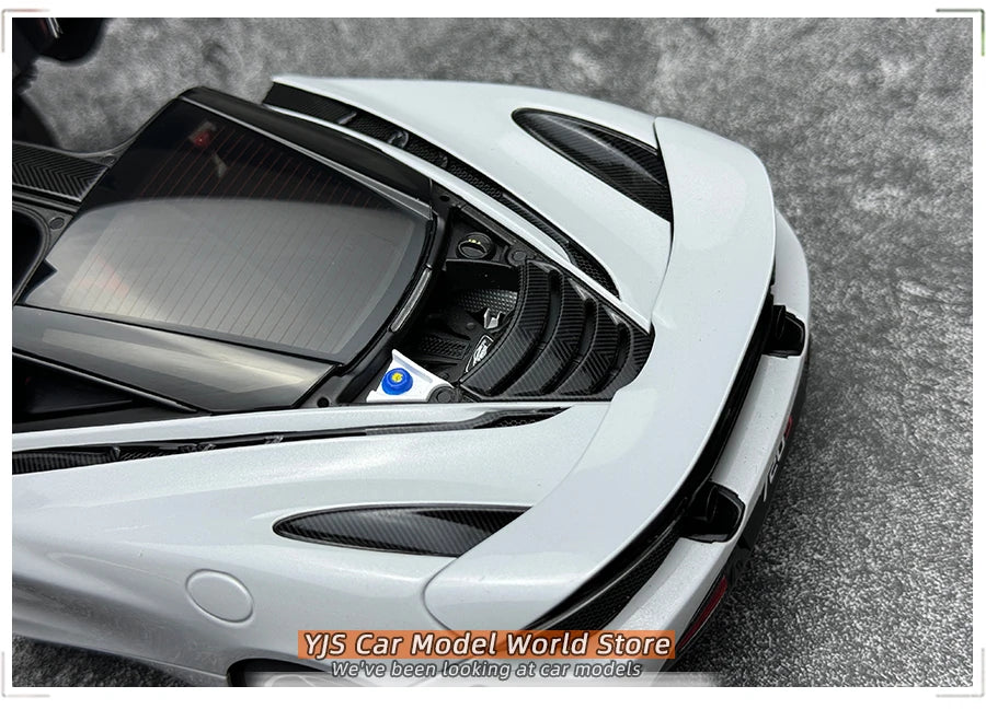 AUTOart 1:18 scale for McLaren 720S  Sports car model static display pieces holiday gift collection