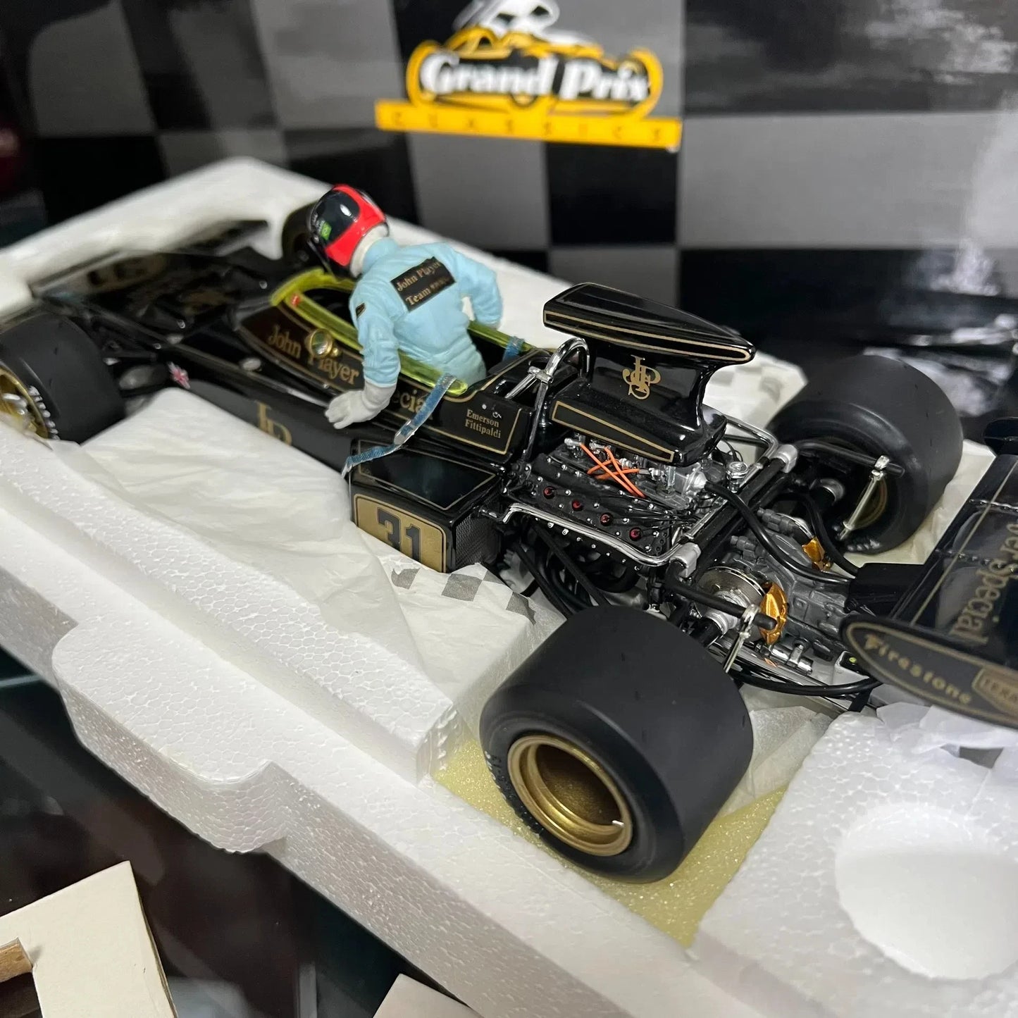 Exoto 1:18 TYPE 72 No.31 Bring a Doll Simulation Limited Edition All Open Alloy Metal Static Car Model Toy Gift