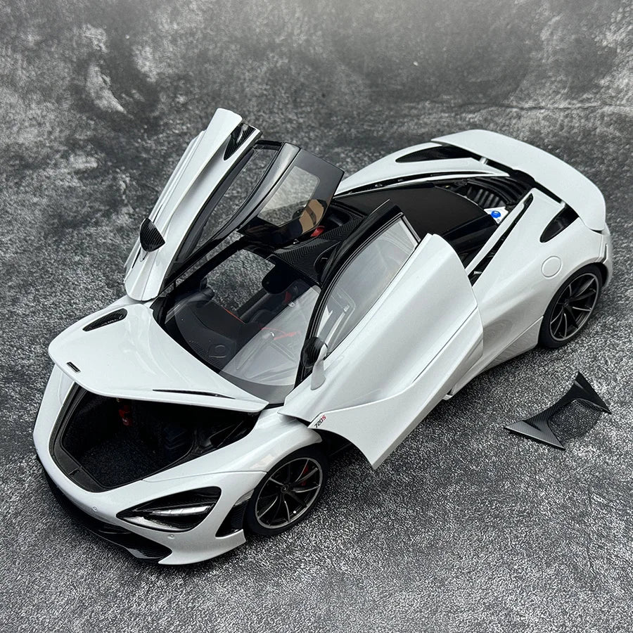 AUTOart 1:18 scale for McLaren 720S  Sports car model static display pieces holiday gift collection