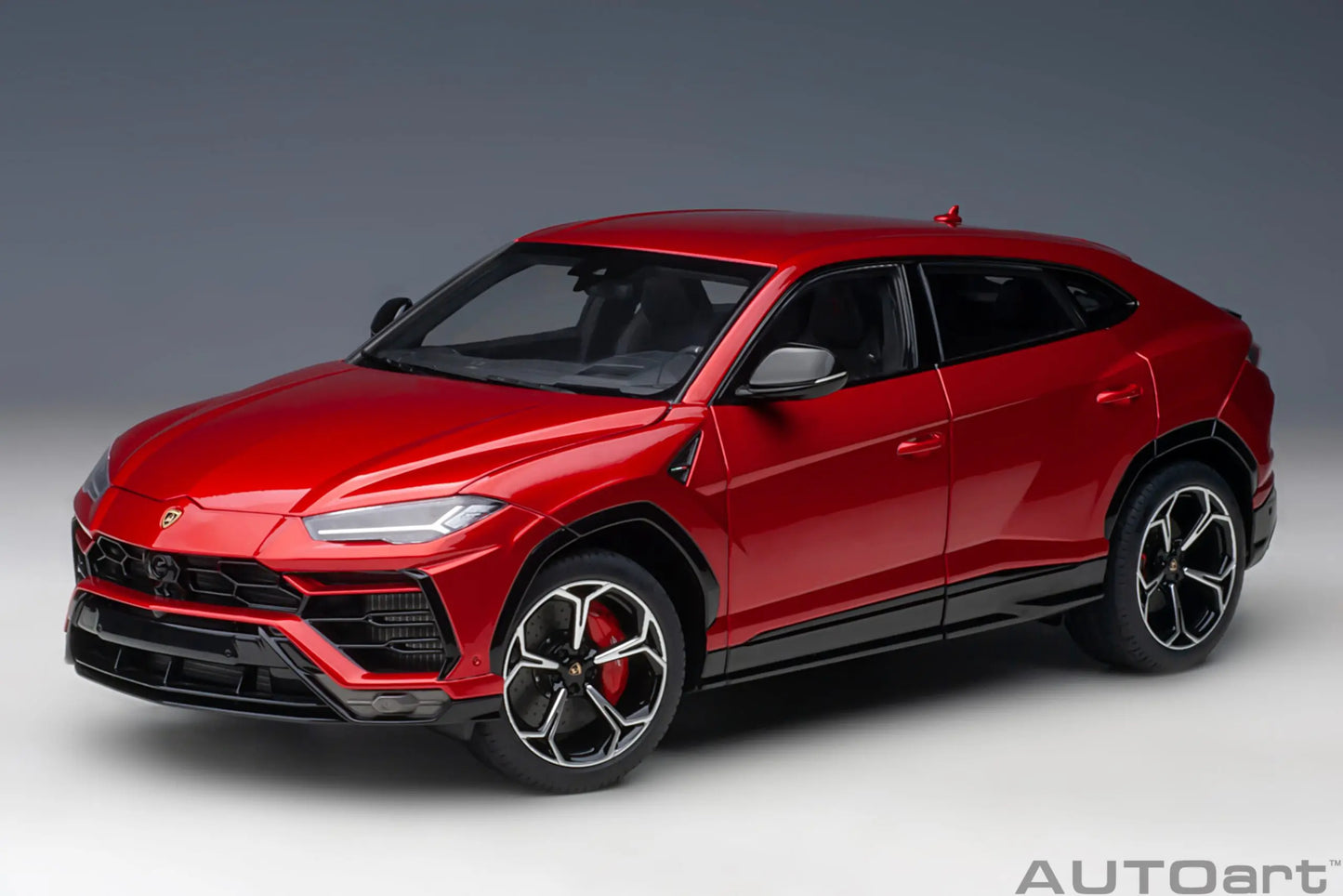 AUTOART New model 1/18 scale LAMBORGHINI URUS   car model Static display Collection Holiday gift