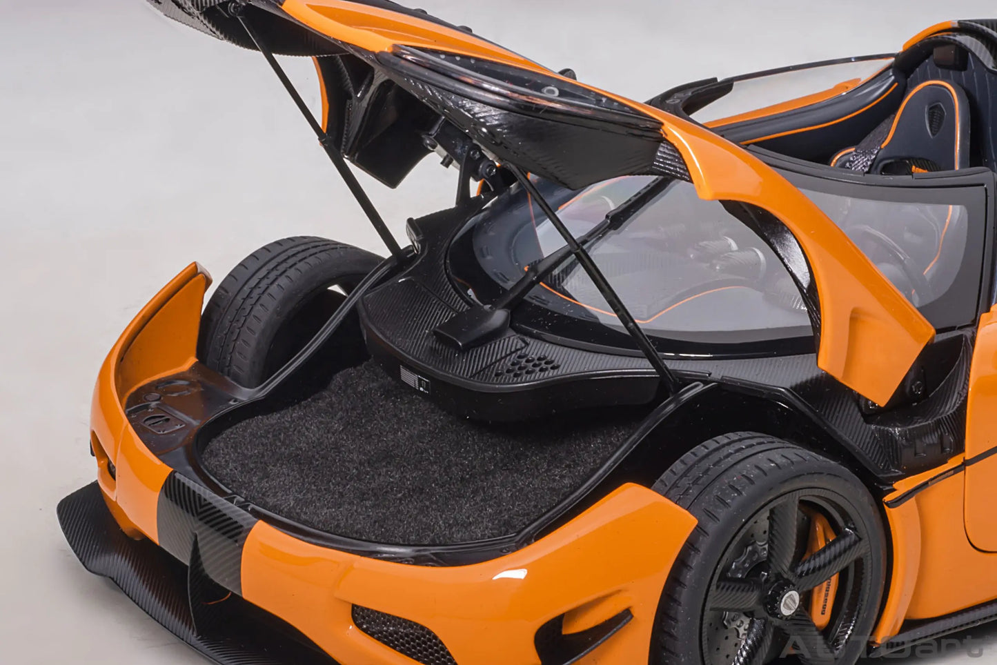 Autoart model 1/18 Scale New KOENIGSEGG AGERA RS car model Static Decorative Items Gift Collection