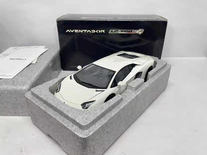 Autoart 1:18 Aventador LP700-4 White Simulation Limited Edition All Open Alloy Metal Static Car Model Toy Gift