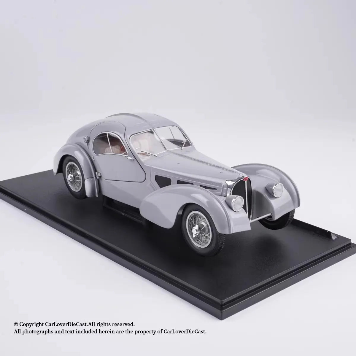 Solido 1/18 Bugatti Atlantic Type 57 SC 1937 Diecast Vehicle Model with Two Open Doors Limited Edition Cars Gifts