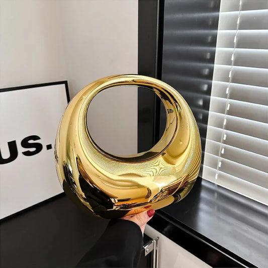 Hot Selling Creative Design Women's Top-Handle Bag PVC Metallic Luster Half Moon Banquet Women's Bag 2026 New Luxury Handbag