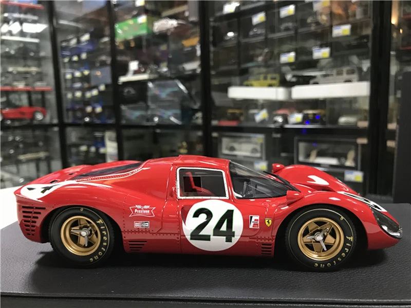 Top 1:18 Scale 330P4 1967 Sports Car Simulation Resin Car Model Toy Adult Fans Collection Gift Display Souvenir