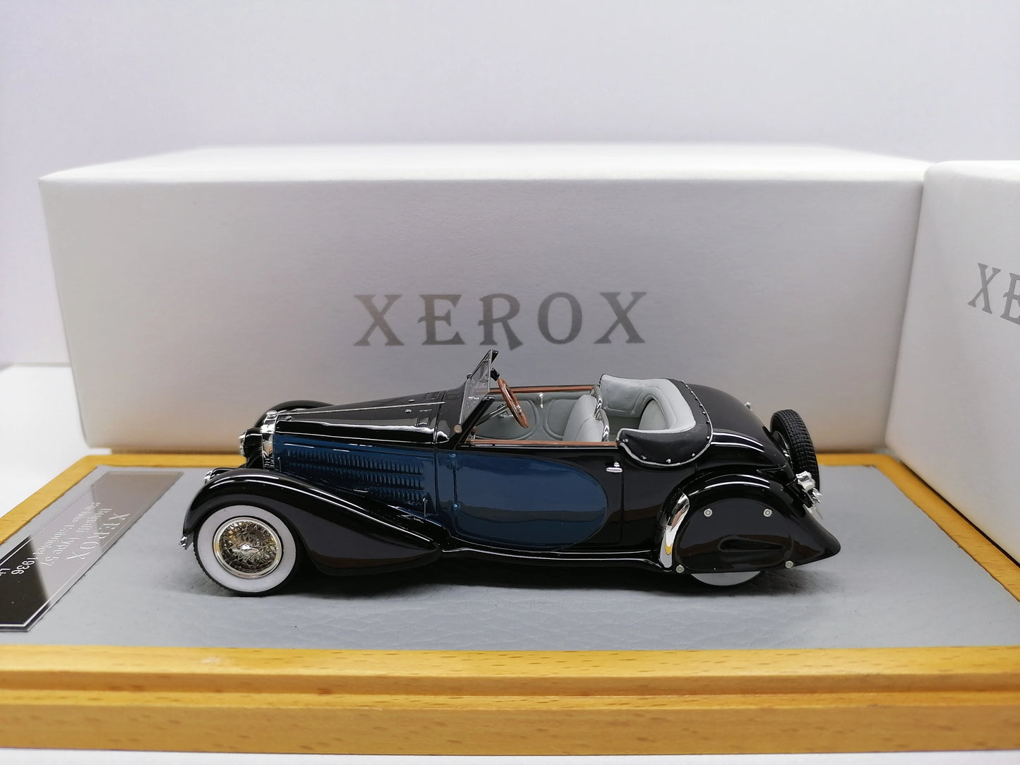 XEROX 1:43 Bugatti Type 57 1936 Classic Cars Limited 49pcs Worldwide Resin Metal Static Car Model Toy Gift