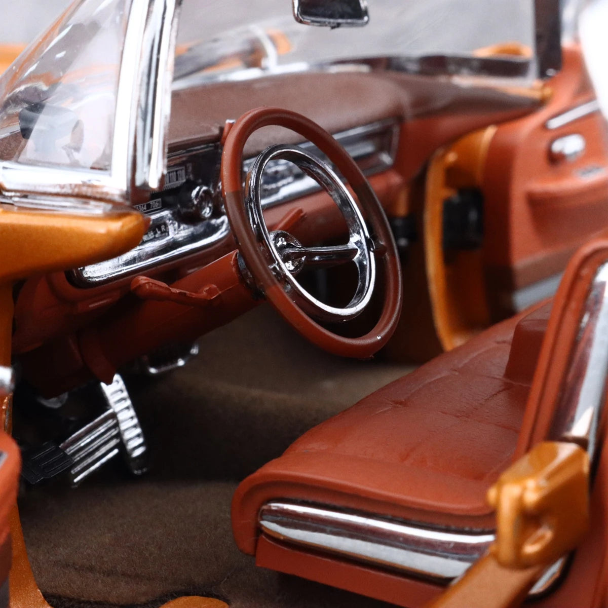 SunStar 1:18 Eldorado Brougham 1957 Vintage Car Simulation Limited Edition All Open Alloy Metal Static Car Model Toy Gift