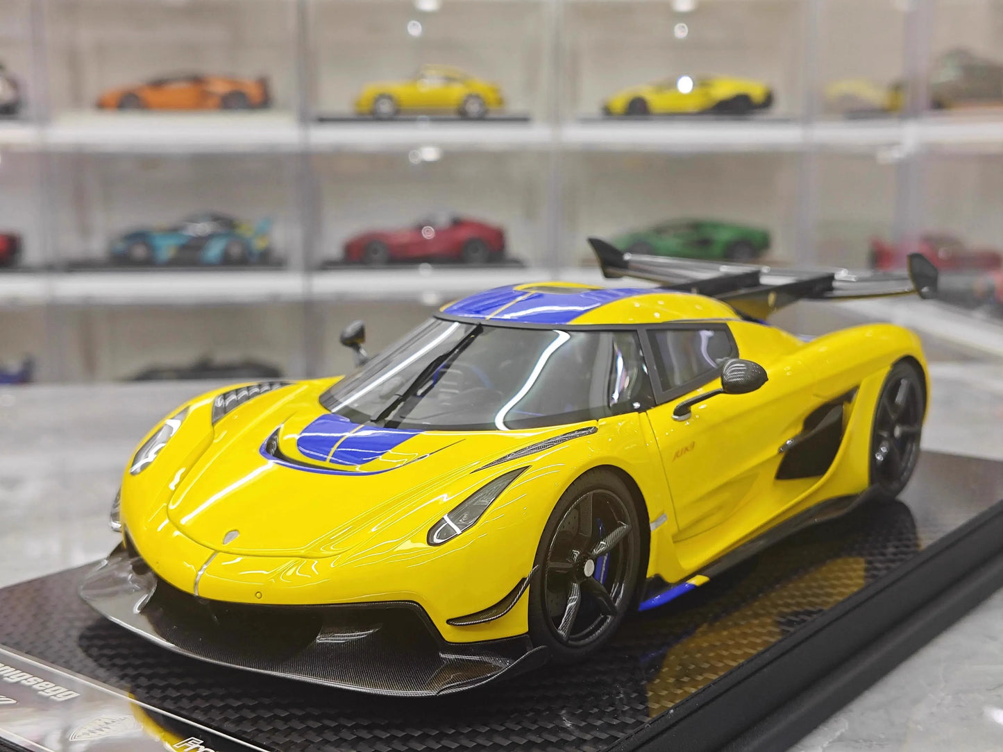 Frontiart Car Model 1/18 Koenigsegg Jesko Car Model Resin Model Limited Edition Cars Model Room Ornament Boy Collection Gift