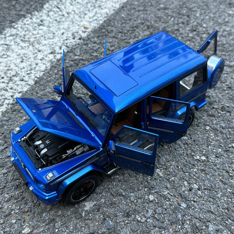 AUTOART 1:18 G63 2017 Car model SUV  Personal collection of holiday gifts