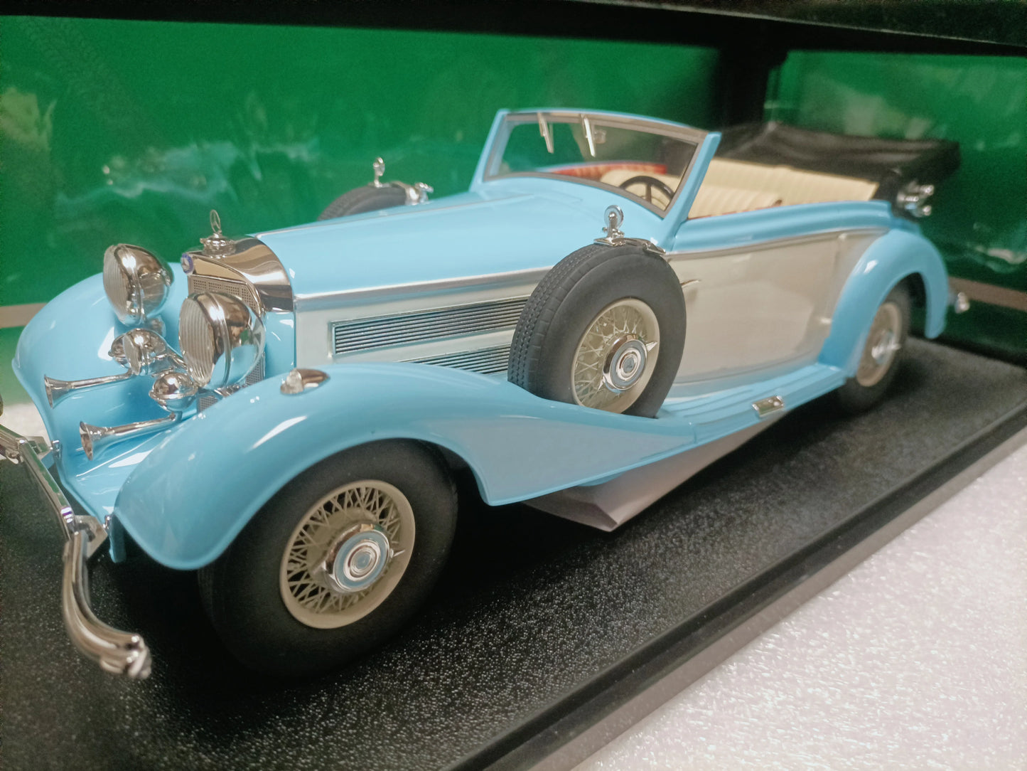 Cult 1:18 540K B 1936 Vintage Car Simulation Limited Edition Resin Metal Static Car Model Toy Gift