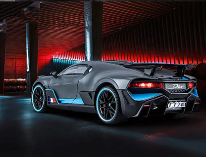 Large Size 1/18 Bugatti DIVO Alloy Sports Car Model Diecasts Metal Toy Vehicles Car Model Simulation Sound Light Gifts