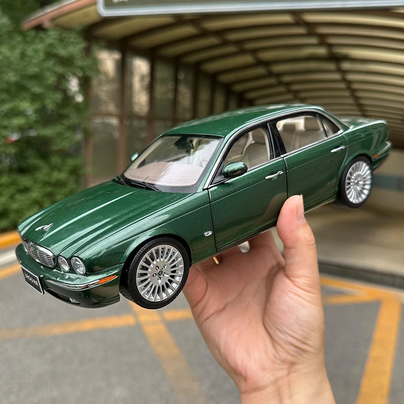 Almost Real AR 1/18 Jaguar XJ6 X350 Car models give gifts to friends Adult toys Birthday gifts to friends Company show metal