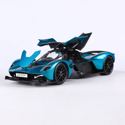 Maisto 1:18 2022 Valkyrie Green/Silver Alloy Model Car