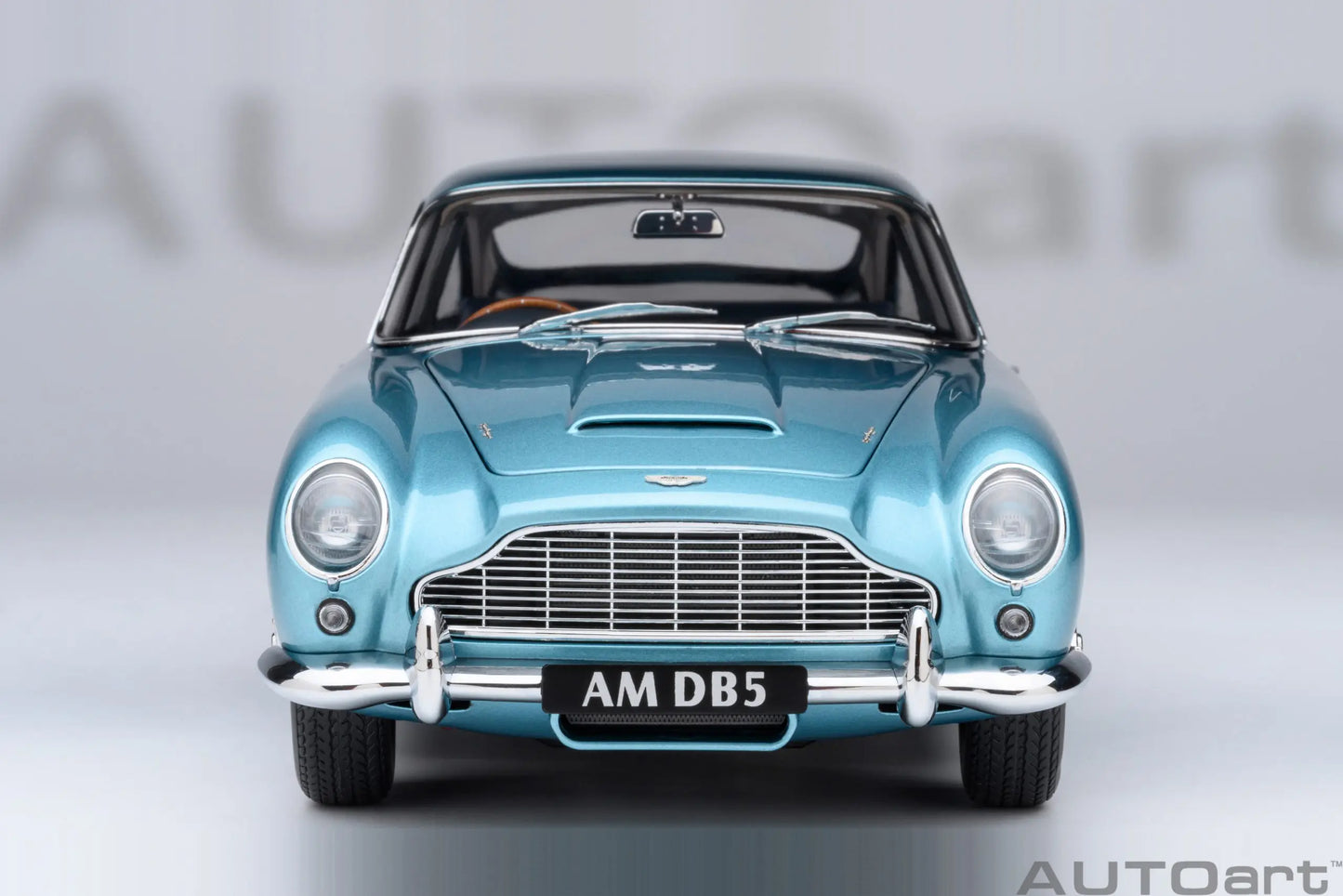 Autoart 1/18 ASTON MARTIN DB5  ABS 007/Goldfinger Bond , door full open sports car model static decoration collection